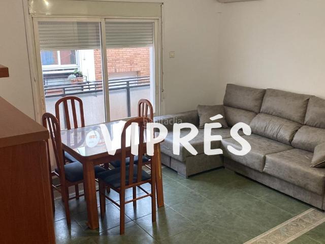 Piso en venta en Mérida, Este. ATENCION INVERSORESHoy les traigo está estupenda vivienda, situada a solo 10 minutos andando del centro, rodeada de todo tipo de s. Pisos.
