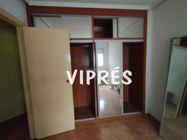 Piso en venta en Mérida, Este. PISO EN MARIA AUXILIADORA !. La vivienda cuenta con 76 m construidos, distribuidos en 3 habitaciones,1 baño, salón con balcón. Pisos.
