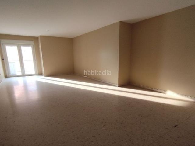 Piso en venta en Mérida, Este. Vivienda de protección pública en Mérida. Inmueble tipo vivienda plurifamiliar, letra B, en la 2ª planta de un edificio residencia. Pisos.