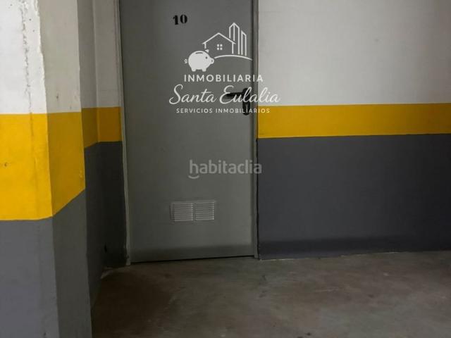 Piso en venta en Mérida, Oeste. Pisazo en venta en urbanización privada con piscina y padel. Pisos.
