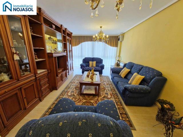 Piso en venta en Meruelo. REF 000502 PRECIOSO PISO DE 3 HABITACIONES PARA ENTRAR A VIVIR EN MERUEL CON TODOS LOS SERVICIOS A MANO. Pisos.
