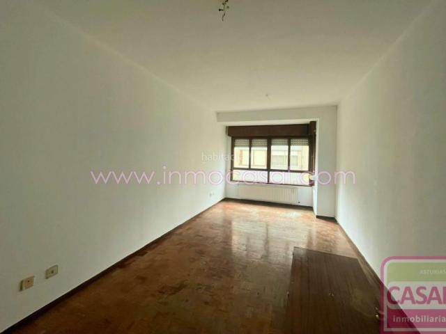 Piso en venta en Mieres, Santa Marina Polígono. SE VENDE! AMPLIO PISO PARA REFORMAR. tiene tres dormitorios, salon comedor, cocina con tendedero, y dos baños. Cuenta con trastero. Pisos.