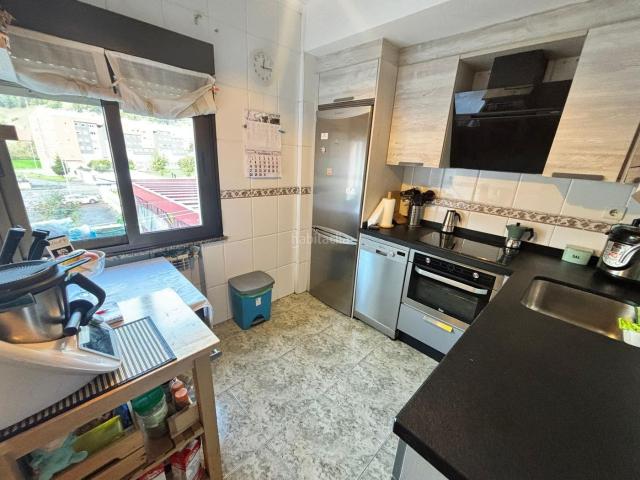 Piso en venta en Mieres, Santa Marina Polígono. Pisos.