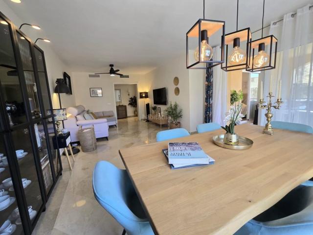 Piso en venta en Mijas, Calahonda. Vivienda que lo tiene todo! Espaciosa, luminosa y lista para entrar a vivir. Pisos.