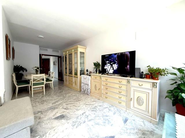 Piso en venta en Mijas, Las Cañadas. ¡Piso ubicado junto a El Corte Inglés de Mijas!. Pisos.