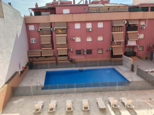 Piso en venta en Mijas, Los Ríos. Amplio y luminoso piso de 3 dormitorios en Los Ríos, Mijas, ubicado en una segunda planta con ascensor. Dispone de salóncomedor in. Pisos.