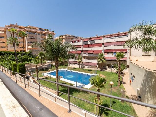 Piso en venta en Mijas, Los Ríos. Precioso piso exterior en pleno centro de Las Lagunas. Pisos.