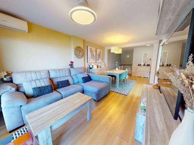 Piso en venta en Mijas, Riviera del Sol. ? DÚPLEX REFORMADO CON JARDÍN PRIVADO, TERRAZAS Y VISTAS AL MAR ?. Pisos.