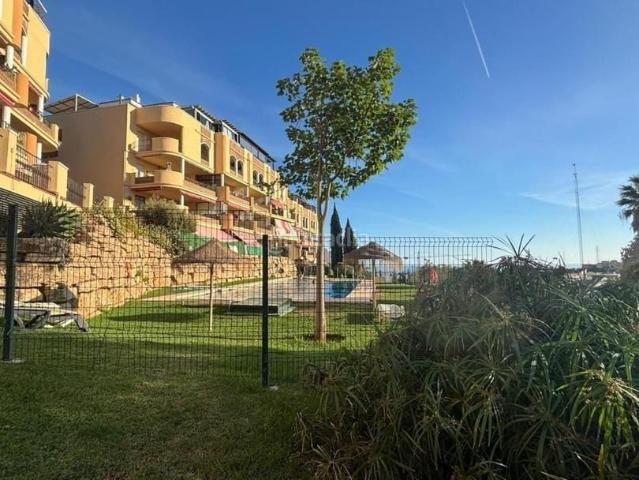 Piso en venta en Mijas, Riviera del Sol. Piso con Vistas al Mar, Orientación Sur, Piscinas y Garaje Incluido en Riviera del Sol. Pisos.