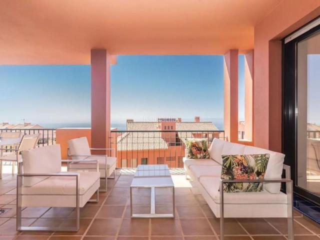 Piso en venta en Mijas, Riviera del Sol. Piso en Venta en Cascadas de Calahonda Un Refugio de Lujo con Vista al Mar Descubre este impresionante apartamento en el exclusiv. Pisos.