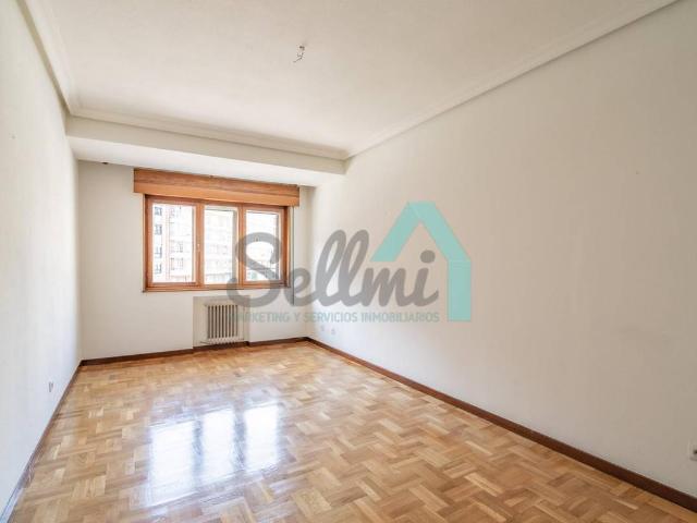 Piso en Venta en Milán Pumarín