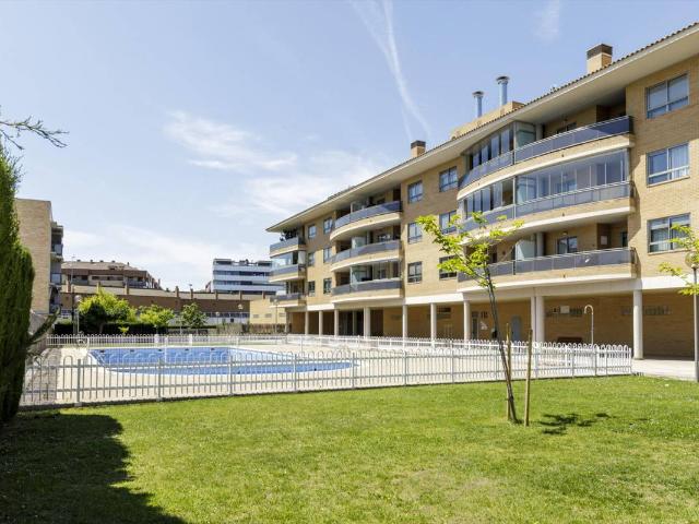 Piso en Venta en Miralbueno