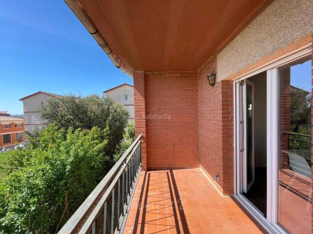 Piso en venta en Moià. Piso de cuatro habitaciones completamente reformado en venta en Moià. Pisos.
