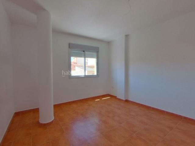 Piso en venta en Molina de Segura, El Castillo San Roque El Carmen. Descubra su hogar ideal en el corazón de Molina de Segura. Este magnífico piso en venta es una joya que combina confort, estilo.