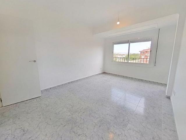 Piso en venta en Mollet del Vallès, de 66 m² 3 habitaciones por 165.000