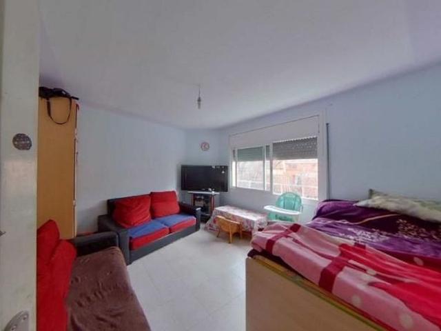 Piso en venta en Mollet del Vallès, de 77 m² 3 habitaciones por 115.000