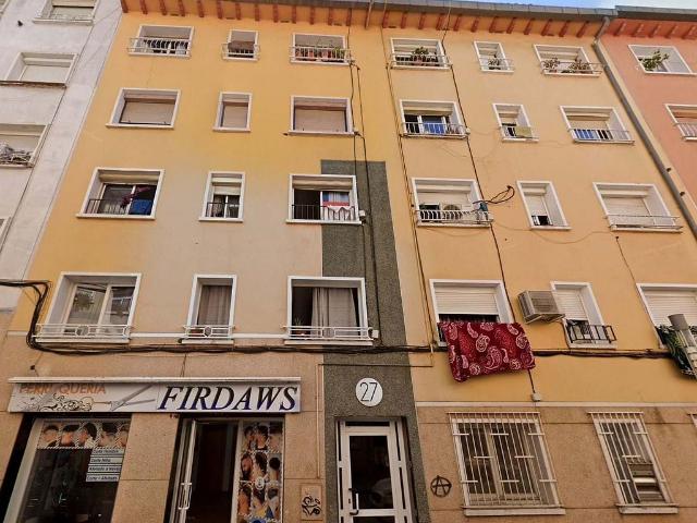 Piso en venta en Mollet del Vallès, de 77 m² 3 habitaciones por 89.000