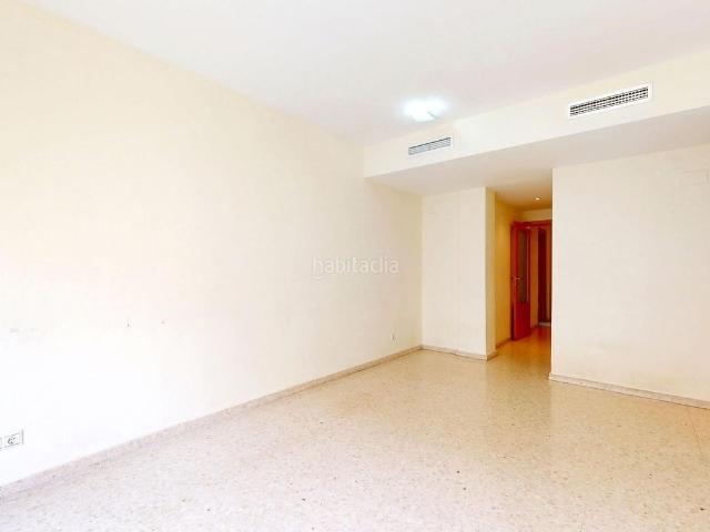 Piso en venta en Monserrat. Piso con garaje y traster en Montserrat. Pisos.