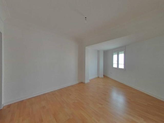Piso en Venta en Mont Olivet