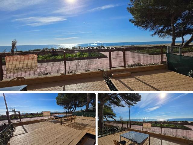 Piso en venta en Mont roig del Camp, Poble Costa Dorada. En primera linea de mar en Mont Roig. Pisos Mont roig del.