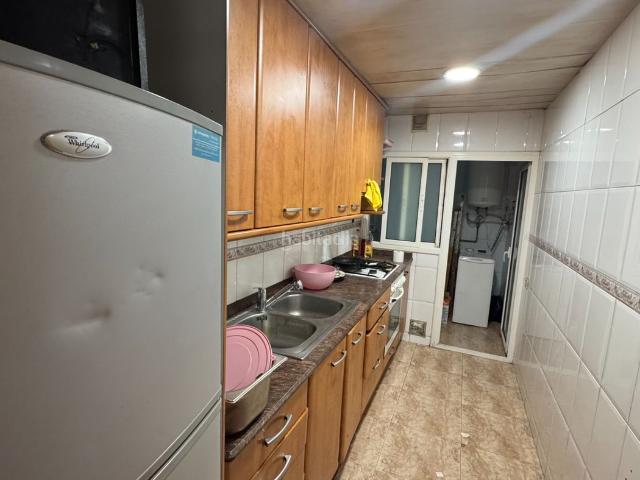 Piso en venta en Montcada i Reixac, Can Sant Joan. PISO DE 3 DORMITORIOS A 5 MINUTOS DE RENFE¡. Pisos Montcada i.