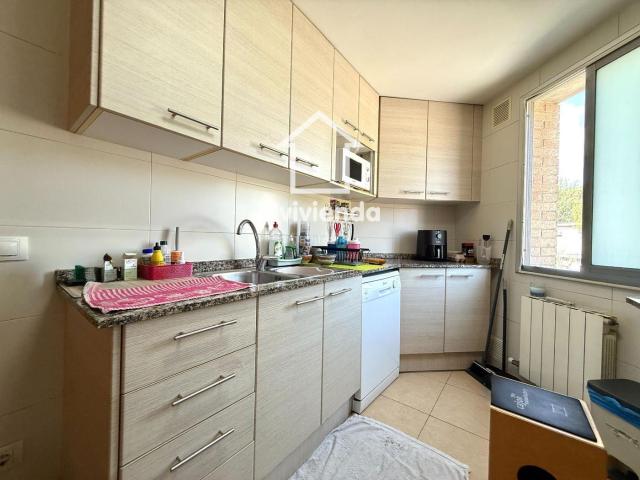 Piso en venta en Montcada i Reixac, Can Sant Joan. Piso de 3 habitaciones en Montcada i Reixac con Terraza. Pisos Montcada i.