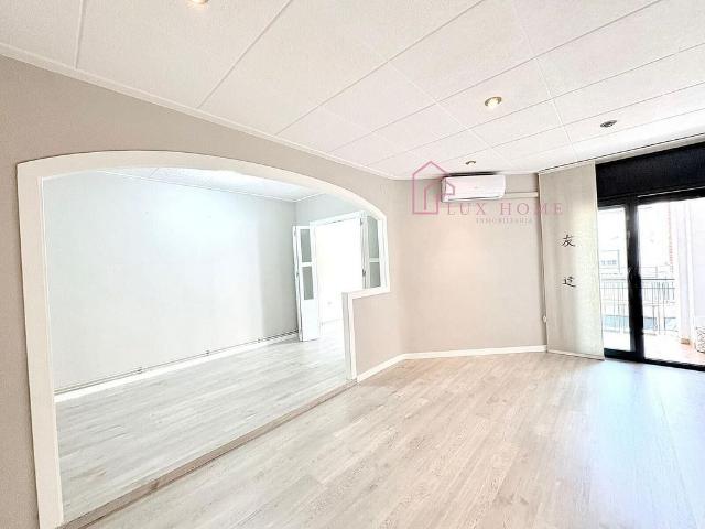Piso en venta en Montcada i Reixac, de 48 m² 2 habitaciones por 224.900