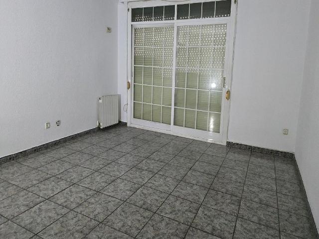 Piso en venta en Montcada i Reixac, de 80 m² 3 habitaciones por 245.000