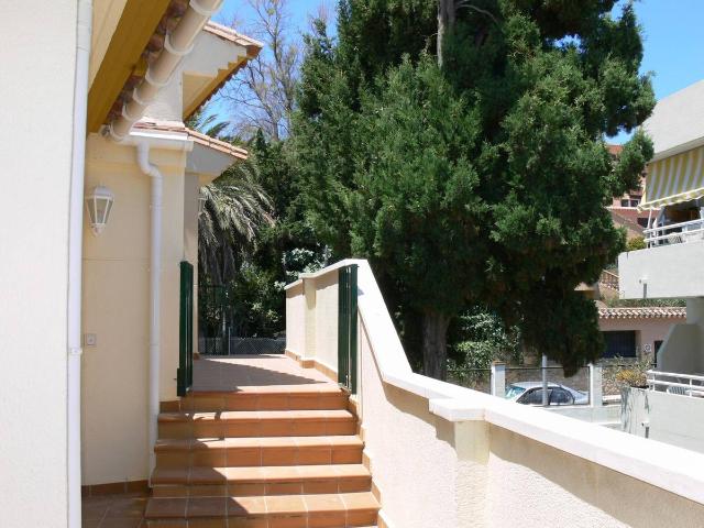 Piso en Venta en Montemar