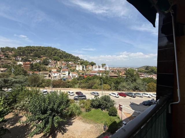 Piso en venta en Montornès del Vallès. MONTORNES AMPLIO PISO DE 4 HABITACIONES TOTALMENTE REFORMADO. Pisos Montornès del.
