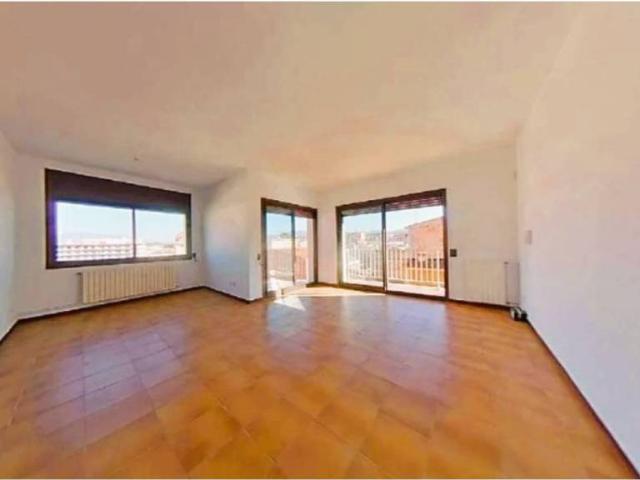 Piso en Venta en Montornès del Vallès