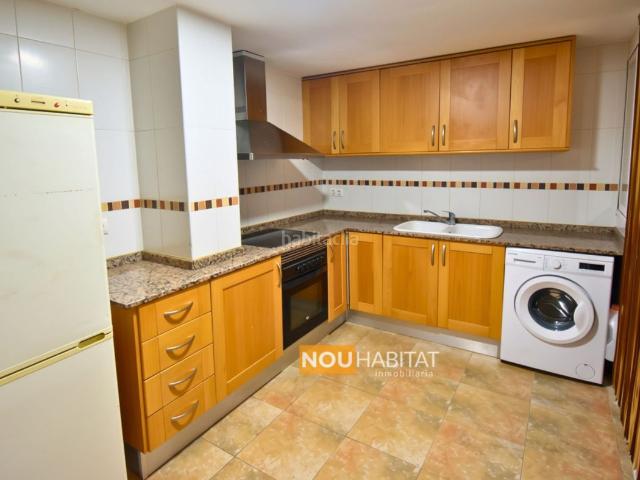 Piso en venta en Montroi Montroy. PISO EN ZONA TRANQUILA, A UN PASO DE TODOS LOS SERVICIOS !. Pisos Montroi.