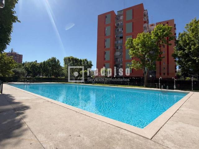 Piso en venta en Móstoles, Norte Universidad. EXCLUSIVA VIVIENDA EN UNA DE LAS ZONAS MÁS DEMANDADAS DE MÓSTOLES FRENTE AL PARQUE FINCA LIANA. Pisos.