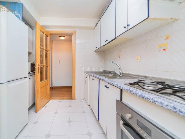 Piso en venta en Móstoles, Norte Universidad. HOGARES VENDE AMPLIO PISO EN ESTORIL, IDEAL PARA FAMILIAS. Pisos.