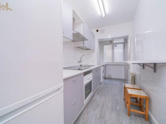 Piso en venta en Móstoles, Centro. Piso en venta en Avenida de Portugal. Pisos.