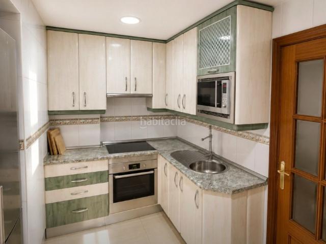 Piso en venta en Móstoles, Centro. PISO EN VENTA EN AVENIDA PORTUGAL, MÓSTOLES. Pisos.
