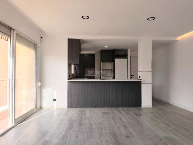 Piso en venta en Móstoles, Centro. Piso recién reformado, con ascensor y terraza, Centro de Móstoles. Pisos.