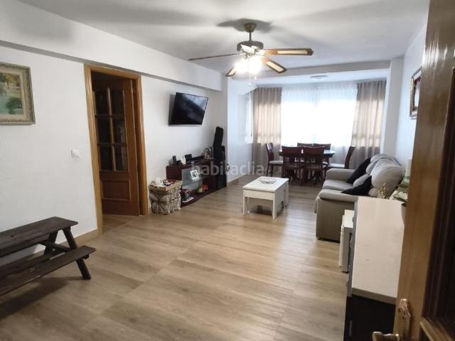 Piso en venta en Móstoles, Sur PAU 4. BLACK HOUSE SERVICIOS INMOBILIARIOS vende en exclusiva magnífica vivienda situada en una de las zonas más consolidadas y demandada. Pisos.
