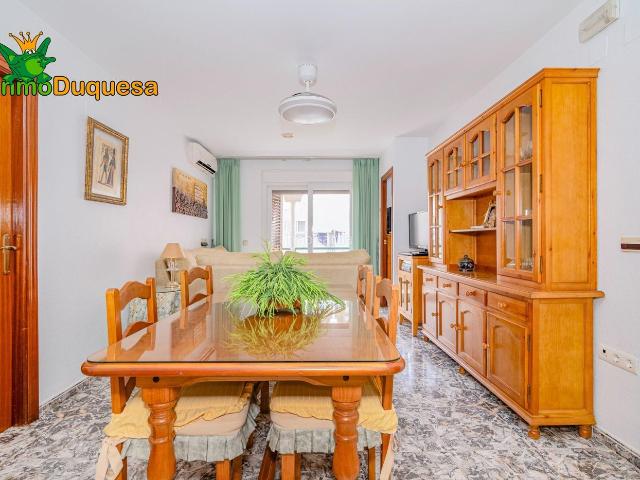 Piso en venta en Motril, Torrenueva. Piso de 3 dorm. en TORRENUEVA. A solo 180 m de la PLAYA y con trastero. Cochera opcional. Pisos.