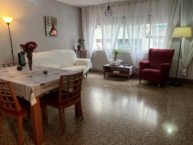 Piso en Venta en Nucli Urbà