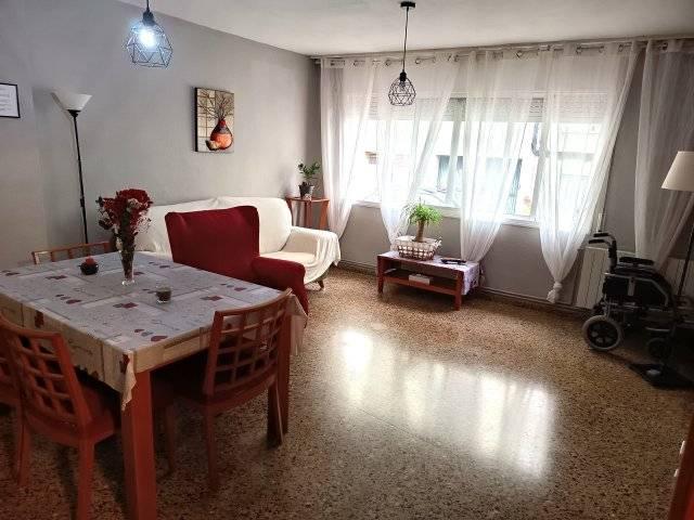 Piso en Venta en Nucli Urbà