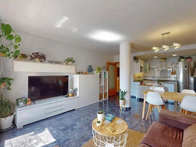 Piso en Venta en Nucli Urbà