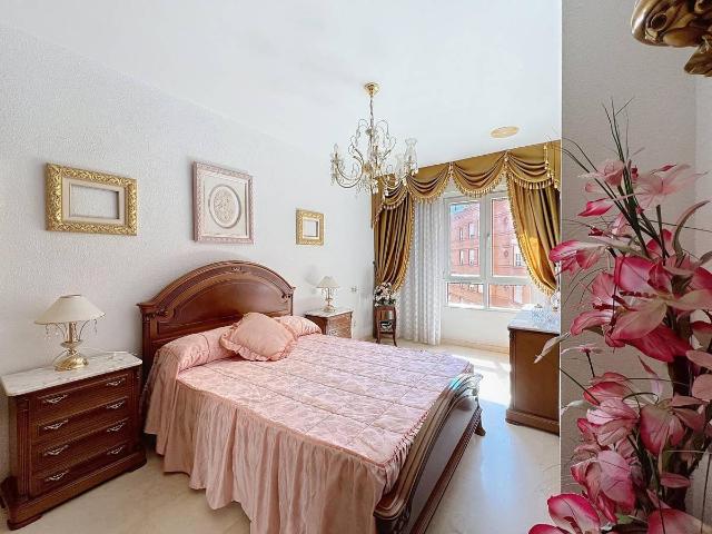 Piso en Venta en Nueva Andalucía