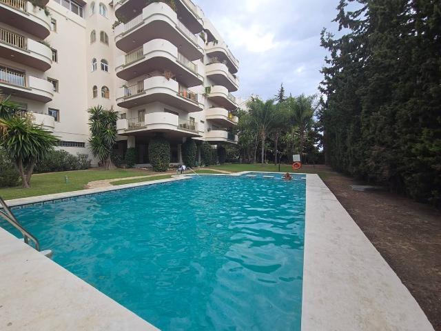 Piso en Venta en Nueva Andalucía centro