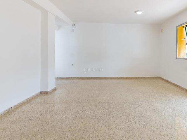 Piso en venta en Náquera, Casco Urbano. Piso de 4 dormitorios con terraza y vistas a la montaña en el centro de Náquera. Pisos.