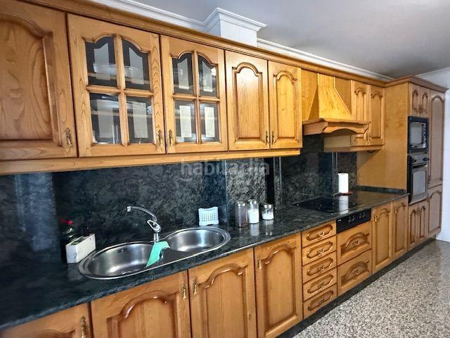 Piso en venta en Narón, Alto del Castaño. EXCELENTES CALIDADES, FACHADA DE PIEDRA, ASCENSOR, TRES AMPLIOS DORMITORIOS. Pisos.