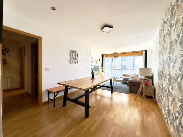 Piso en venta en Narón, Alto del Castaño. PISO DE 2 DORMITORIOS CON GARAJE, TRASTERO Y ASCENSOR EN ALTO DEL CASTAÑO. Pisos.
