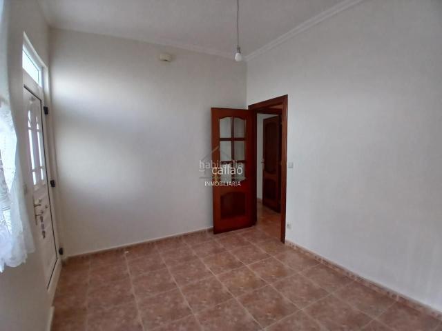 Piso en venta en Narón, Alto del Castaño. Pisos.