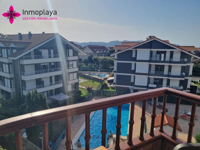 Piso en venta en Noja, Pedroso. ÁTICO DE VISTAS DESPEJADAS CON PISCINA Y GARAJE EN NOJA. Pisos.