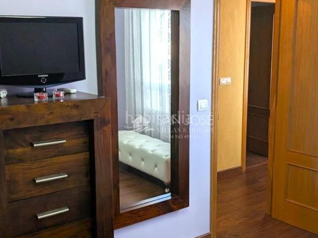 Piso en venta en Novelda. PISO CON 4 HABITACIONES EN AUSIAS MARCH, NOVELDA. Pisos.